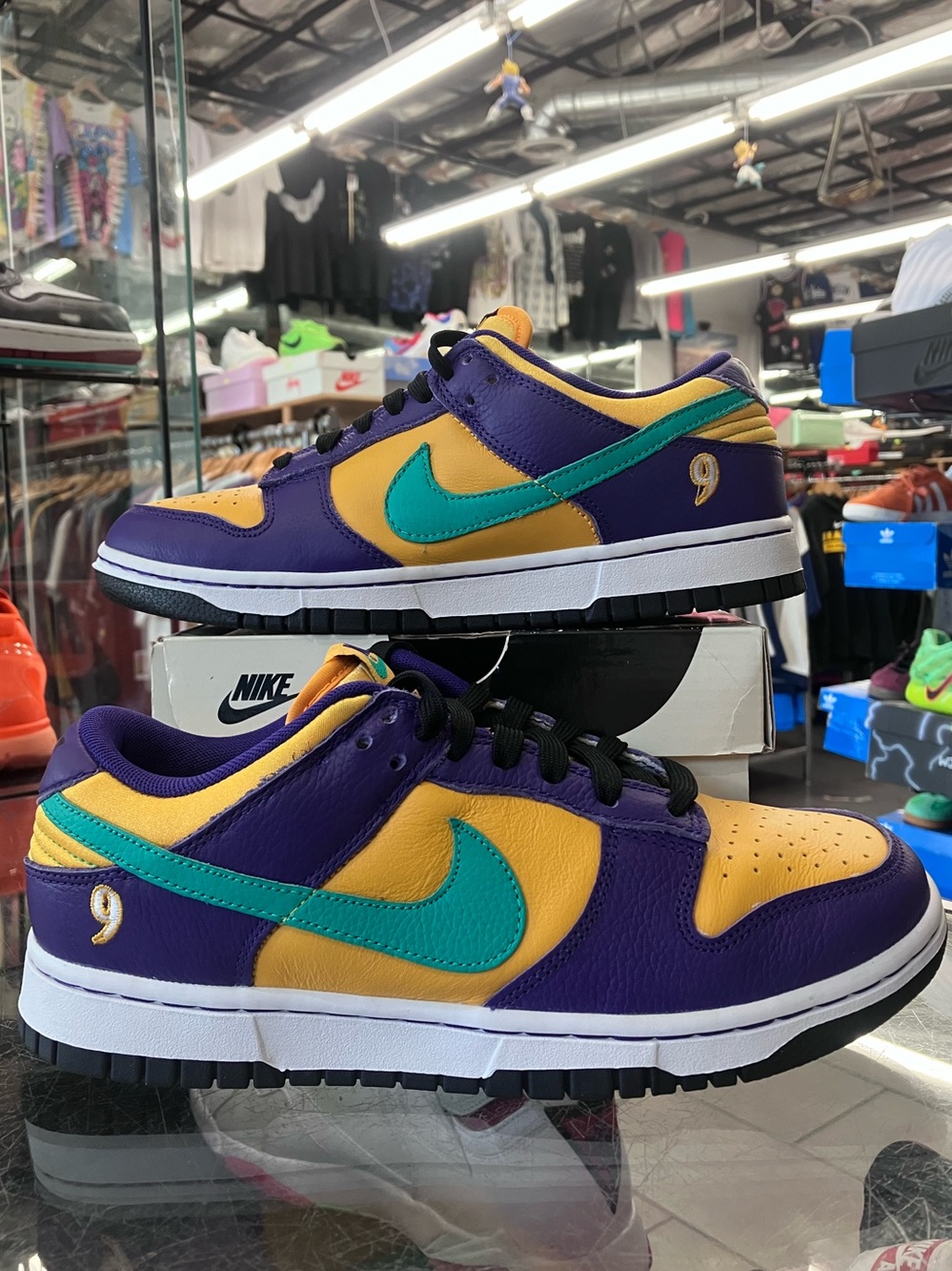 Women’s Nike Dunk Low LX Lisa Leslie Size 8